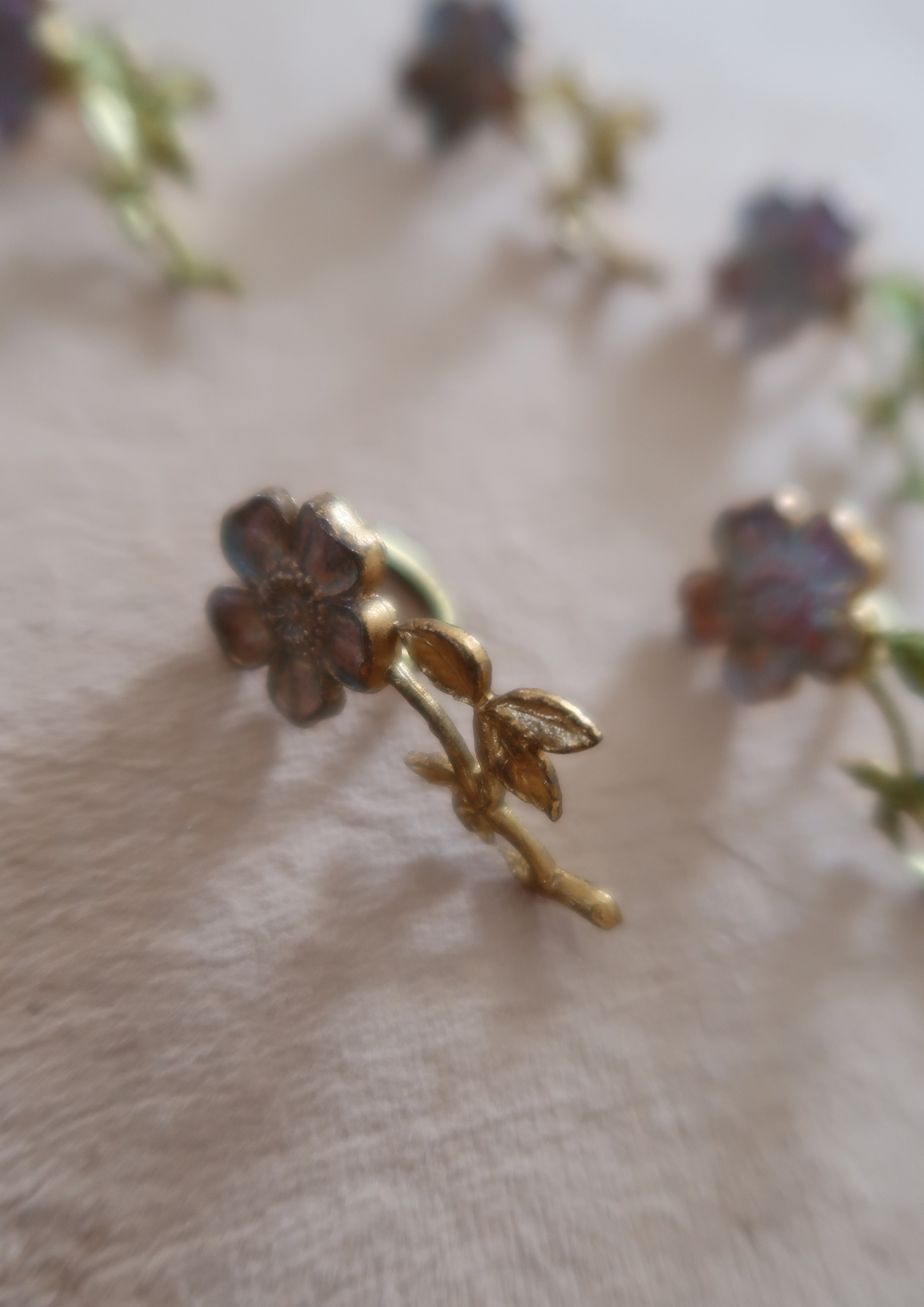 Petites fleurs en laiton doré (lot de 6)