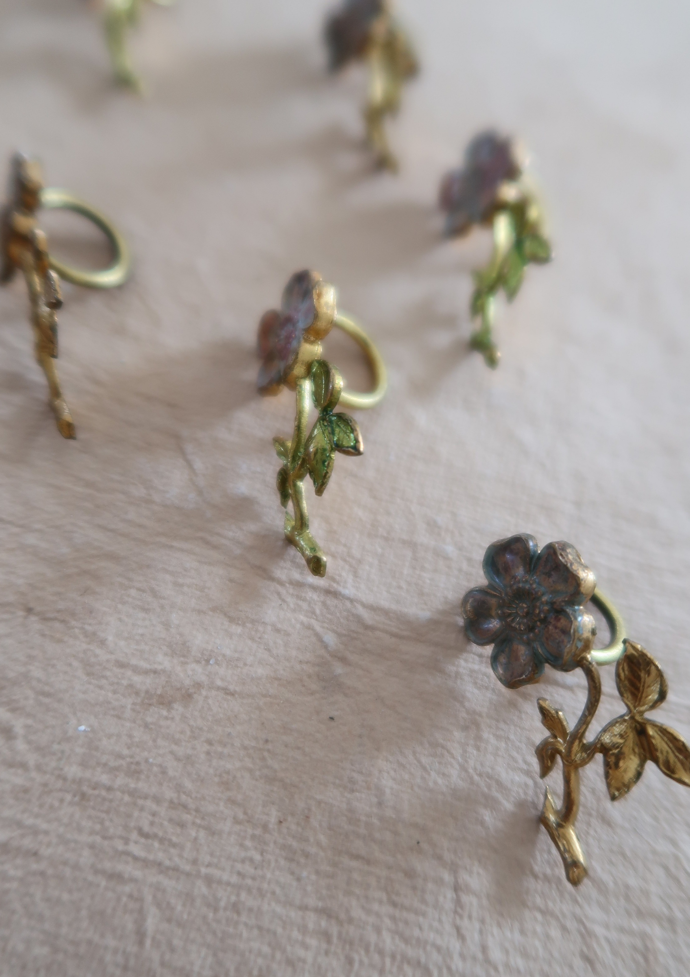 Petites fleurs en laiton doré (lot de 6)