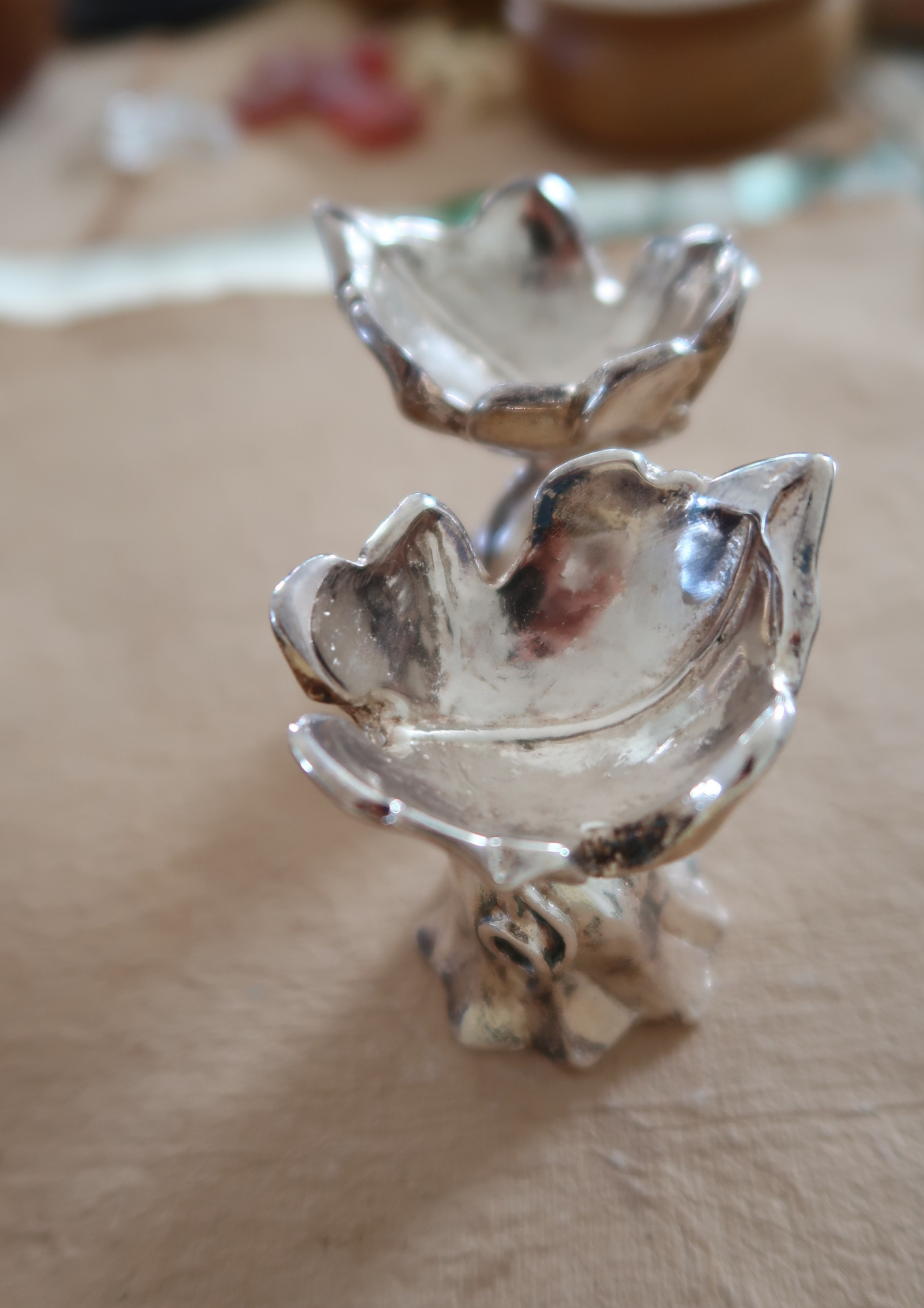 Objet ancien feuille de vigne en métal argenté