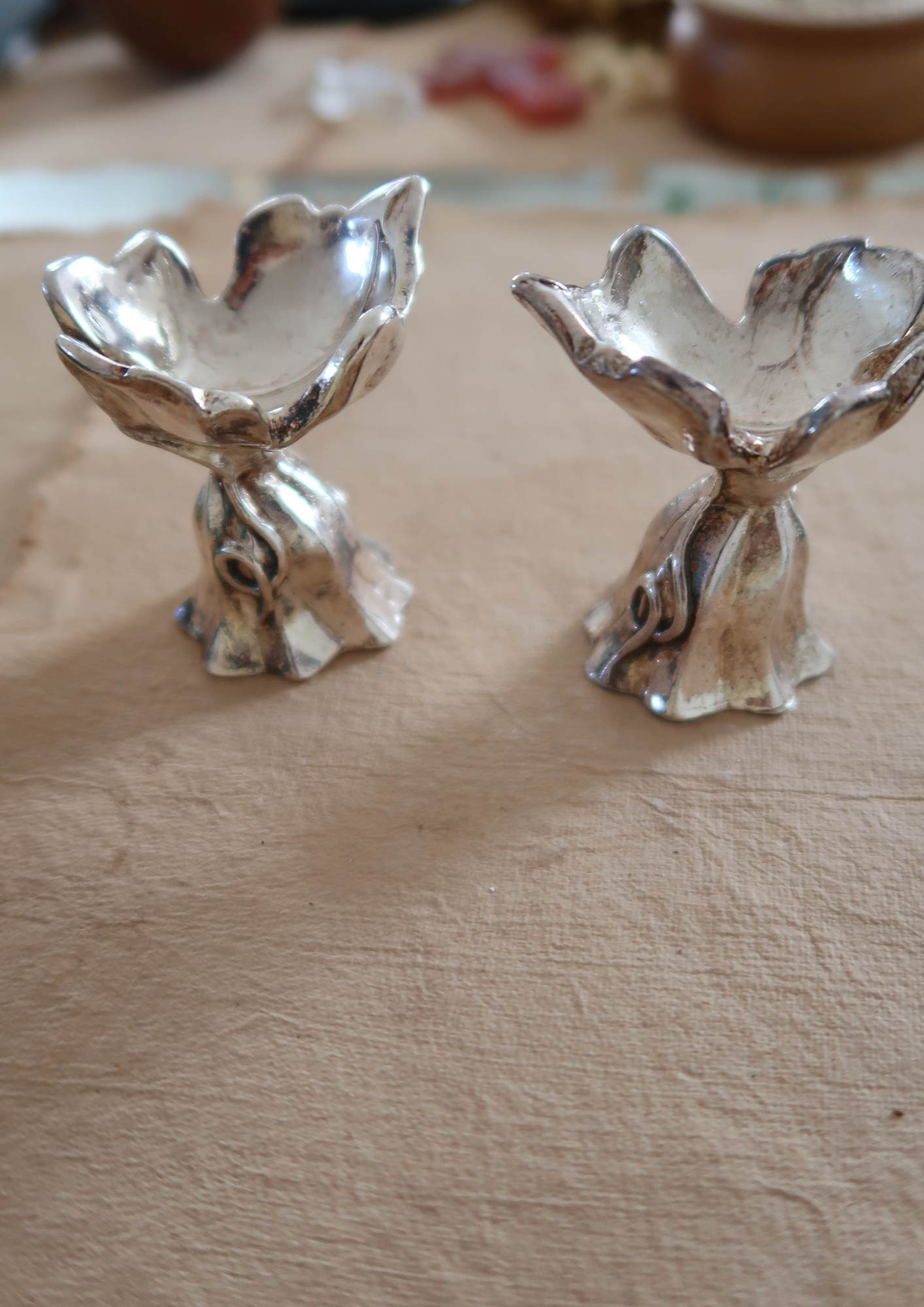 Objet ancien feuille de vigne en métal argenté