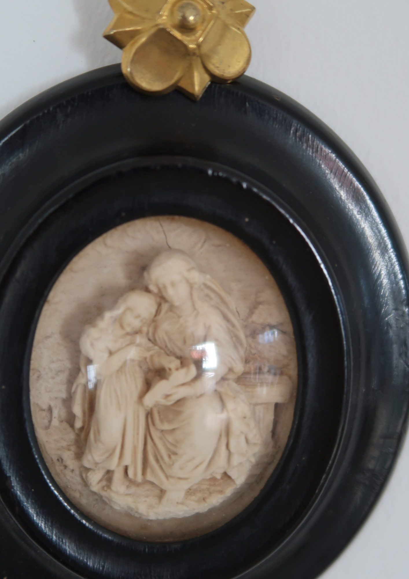 Ancien reliquaire sculpté et cadre Napoléon