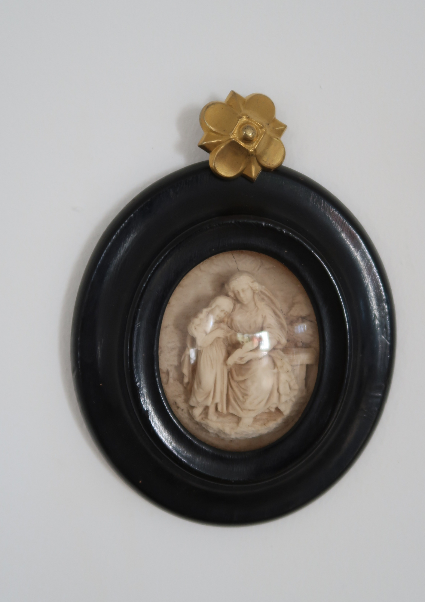 Ancien reliquaire sculpté et cadre Napoléon