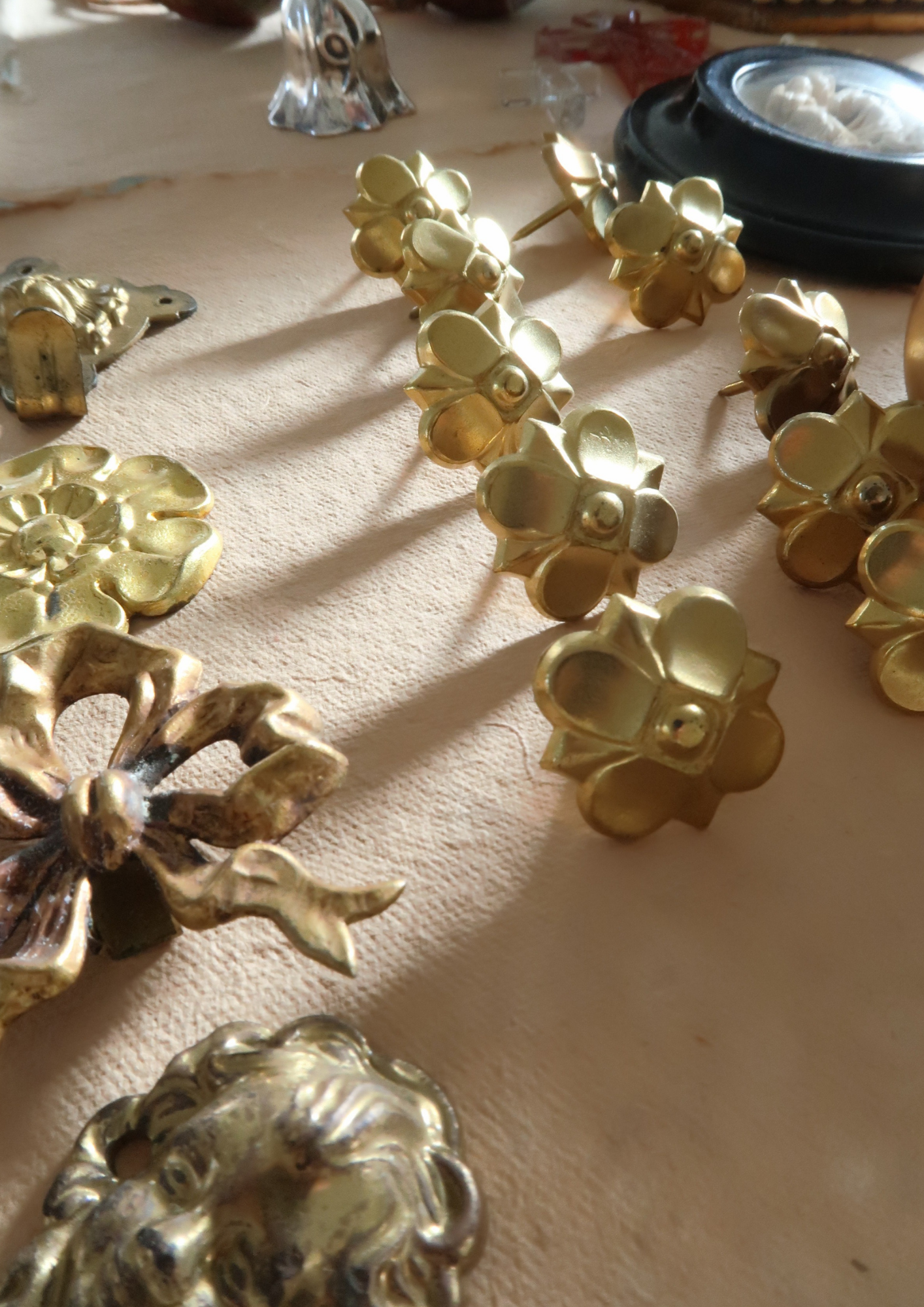 Petit clous fleurs à tapissier (lot de 10)