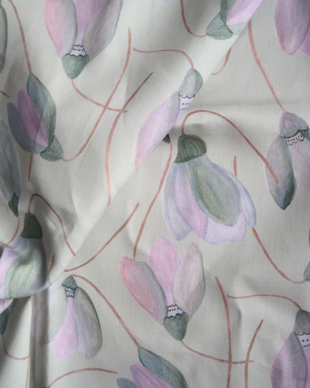 Tissu satin de coton Tulipes fond vert sauge