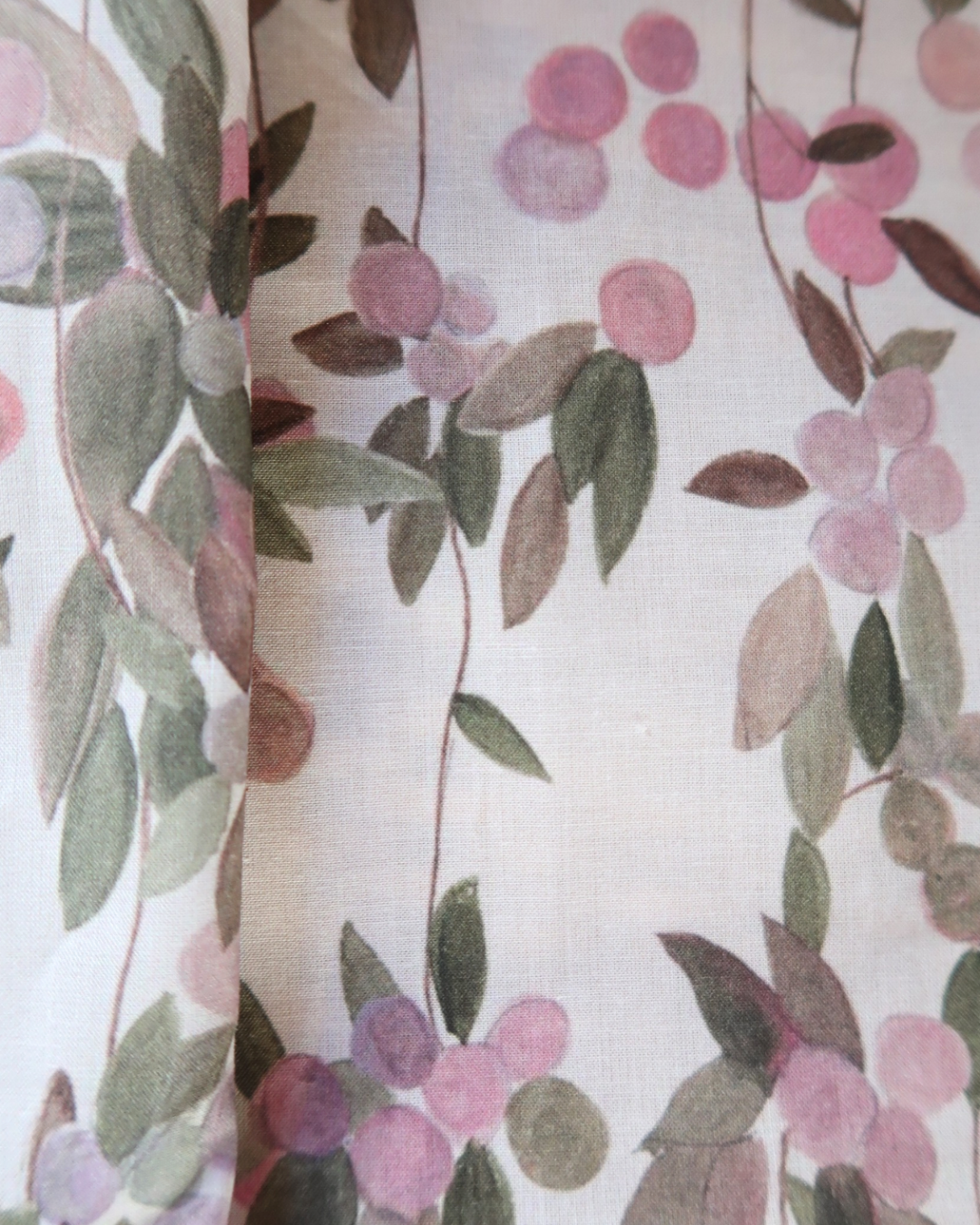 Tissu voile de coton Petites baies