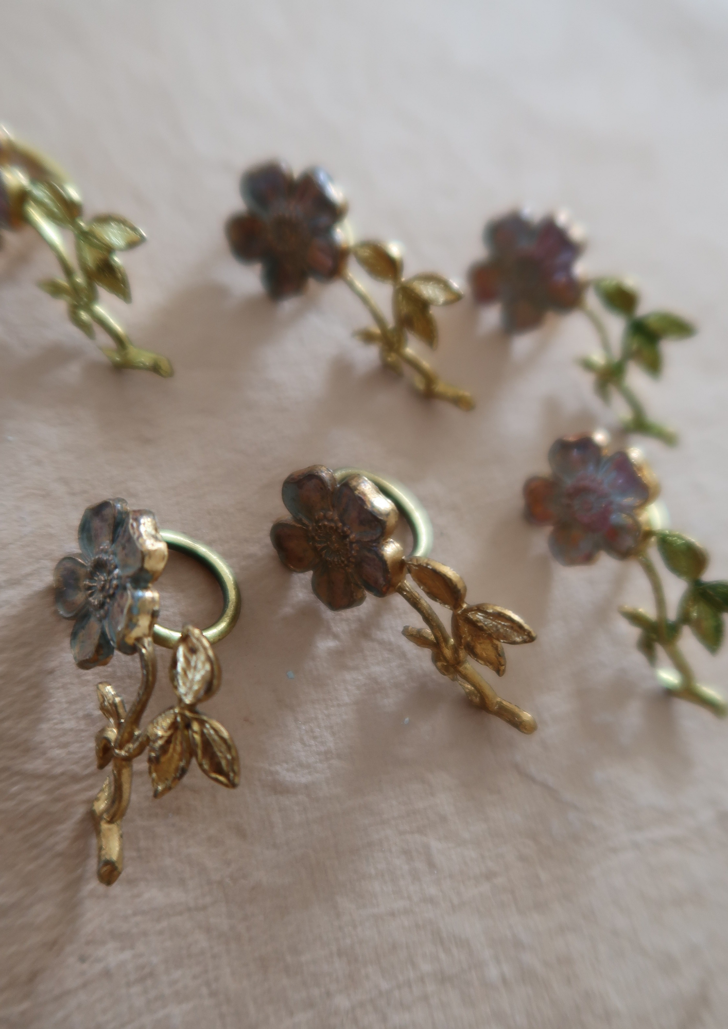 Petites fleurs en laiton doré (lot de 6)