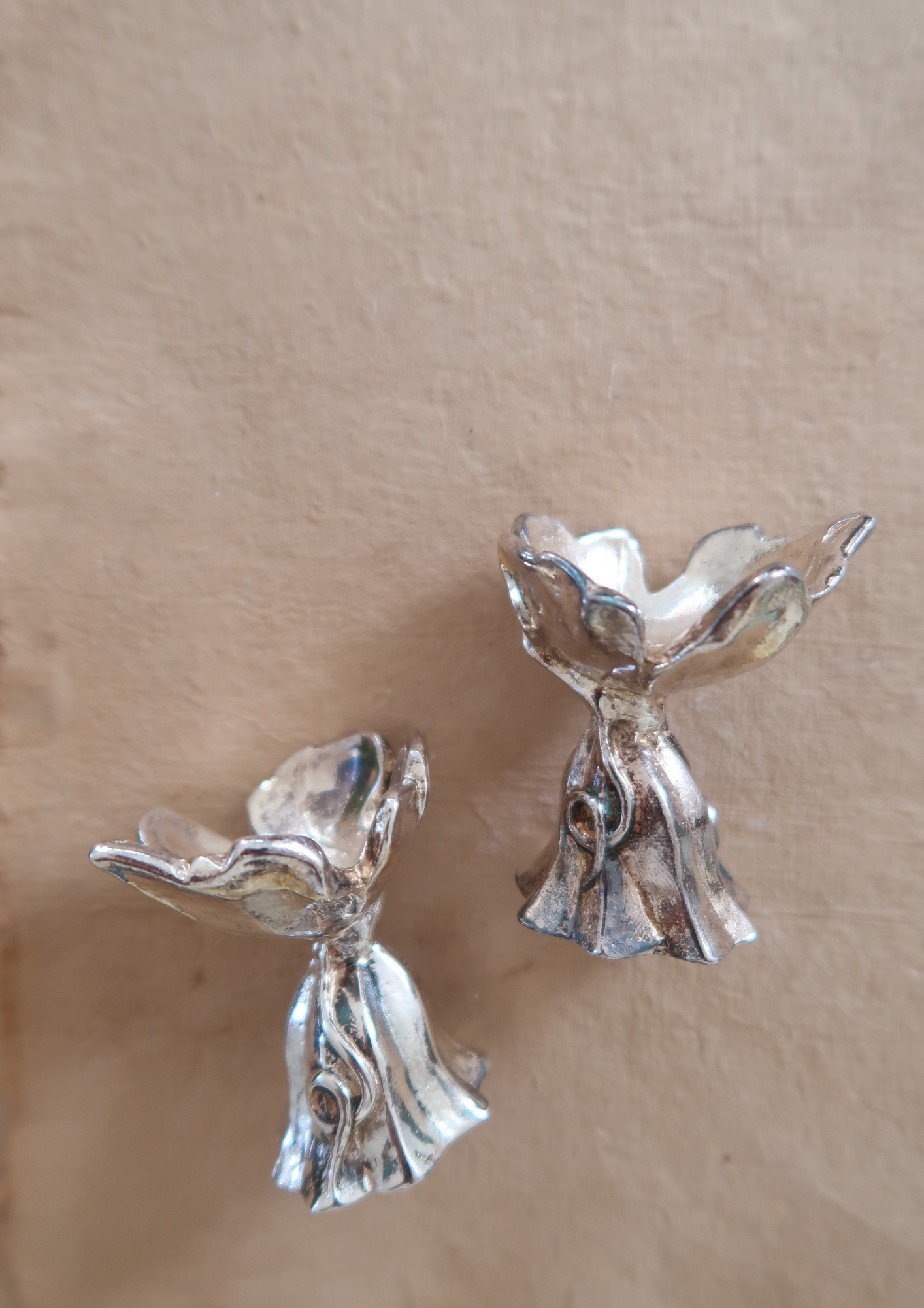 Objet ancien feuille de vigne en métal argenté