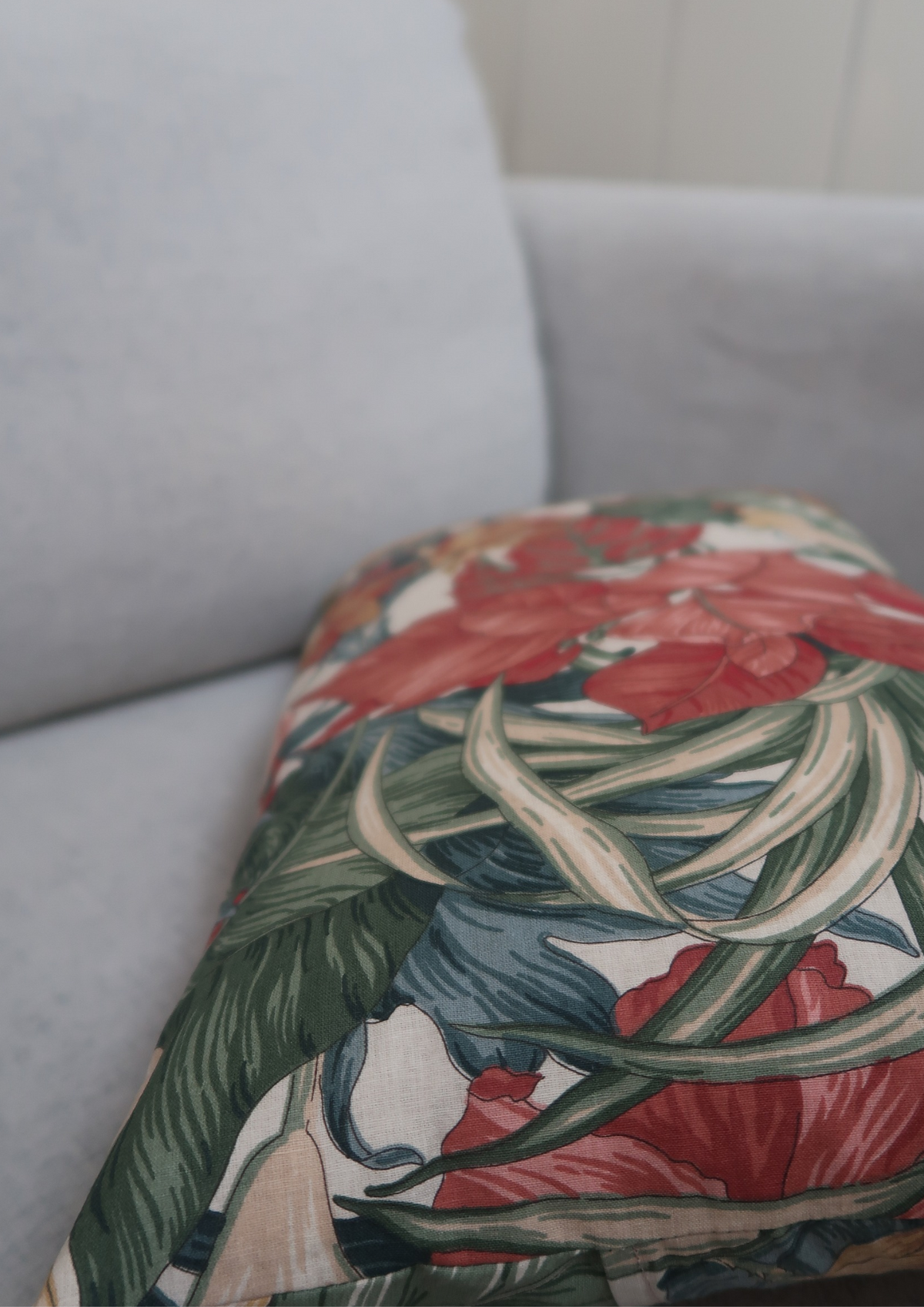 Coussin vintage Fleurs généreuses