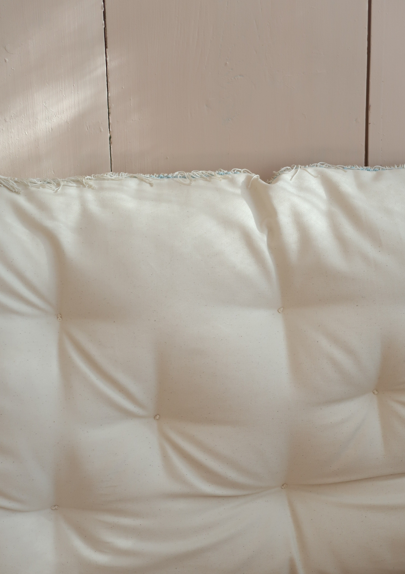 Grand coussin capitonné naturel 1m05