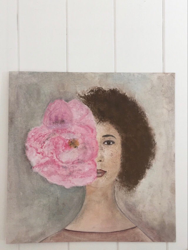 Femme Fleur de Pivoine